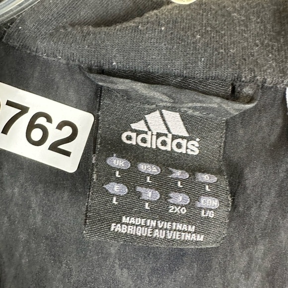Adidas  size large. Light weight jacket  grey and black zips pockets. Inside out - Picture 6 of 8